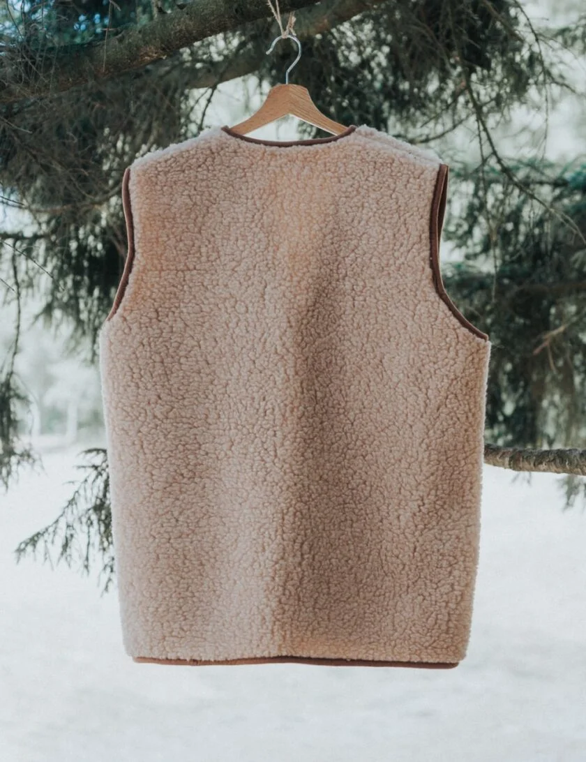 Heren bodywarmer van wol - Bodywarmer bruin wol buiten achterzijde 9 - BOD/UNI/DTC/BRU/HEREN/L