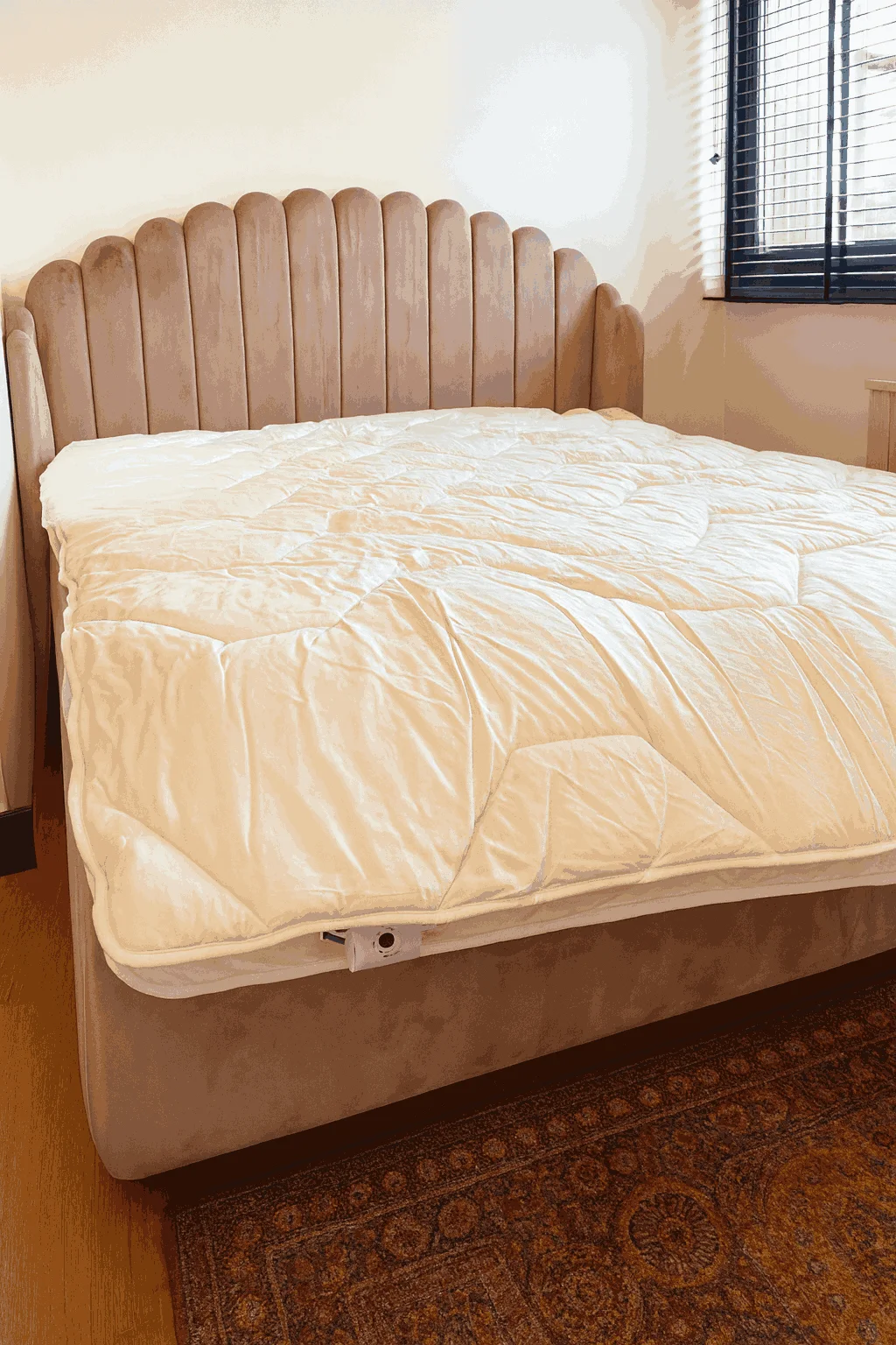 Wollen All Season Deken - Rustieke slaapkamer met mauve accenten 11zon - 4SE/UNI/TIM/WIT/200