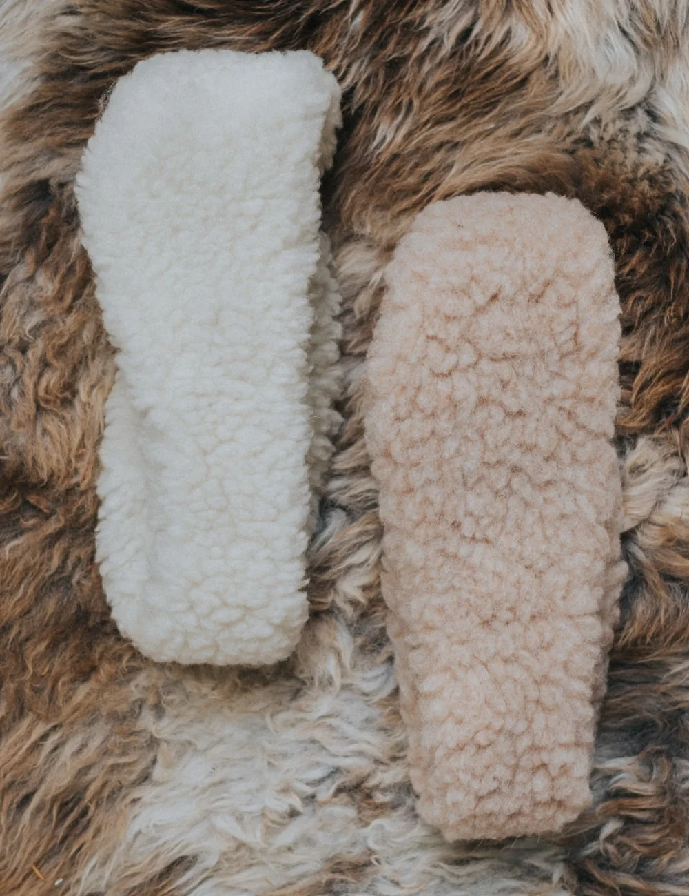 Wollen hoofdband - Bruin - Wollen hoofdband bruin en wit detail 1 - Wollen hoofdband - Bruin